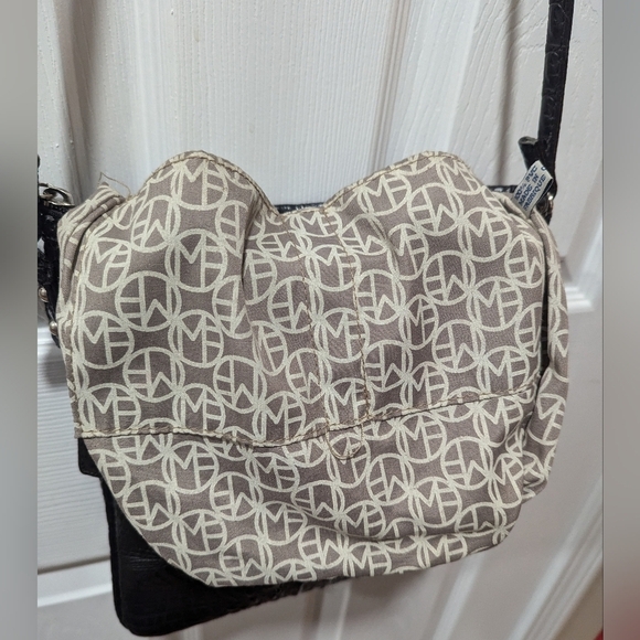 Marc Fisher Croc Embossed Crossbody Bag In Black - Picture 8 of 12